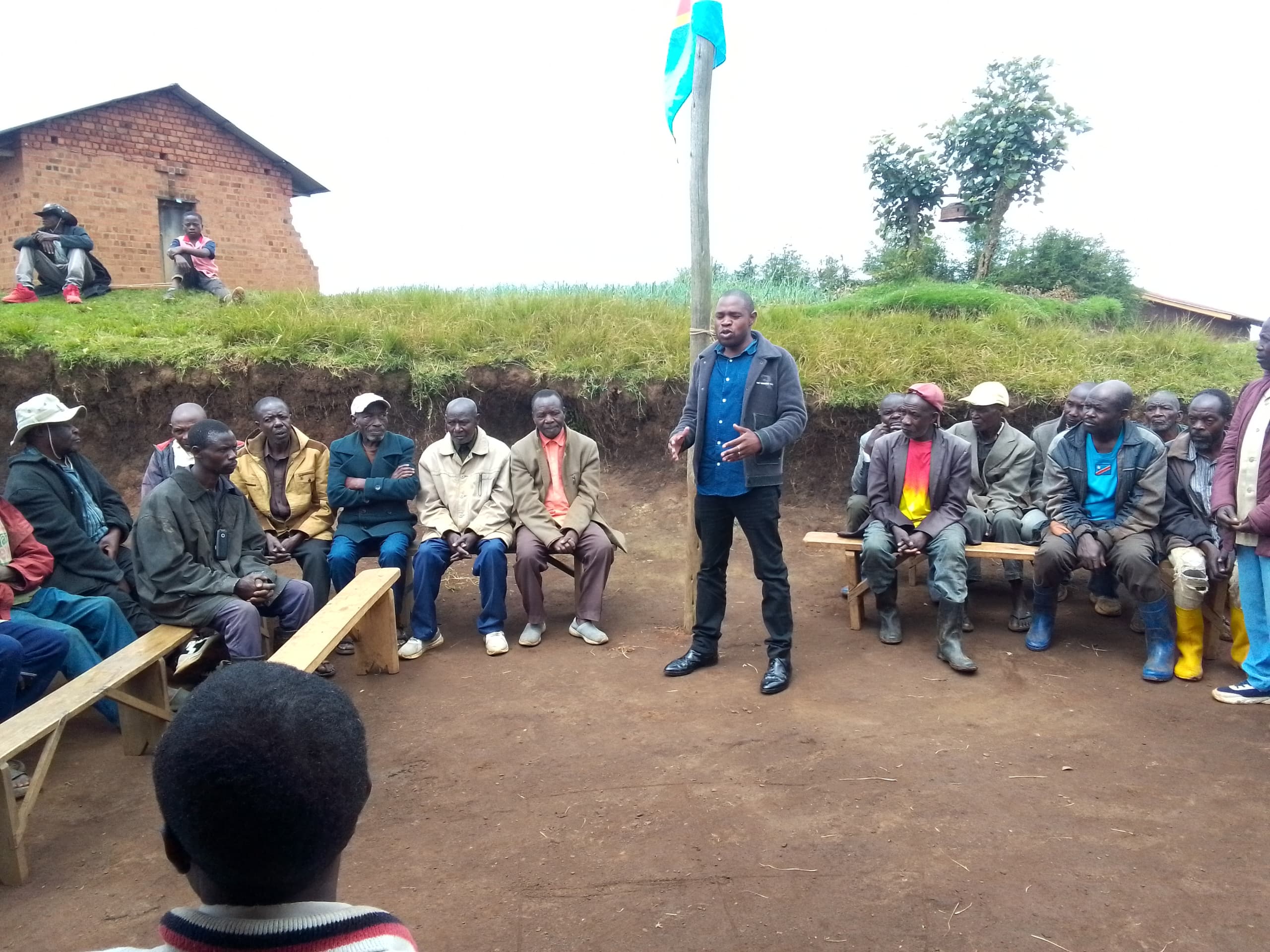 Beni : le bourgmestre de Kyondo en campagne pour renforcer l’autorité des chefs de base