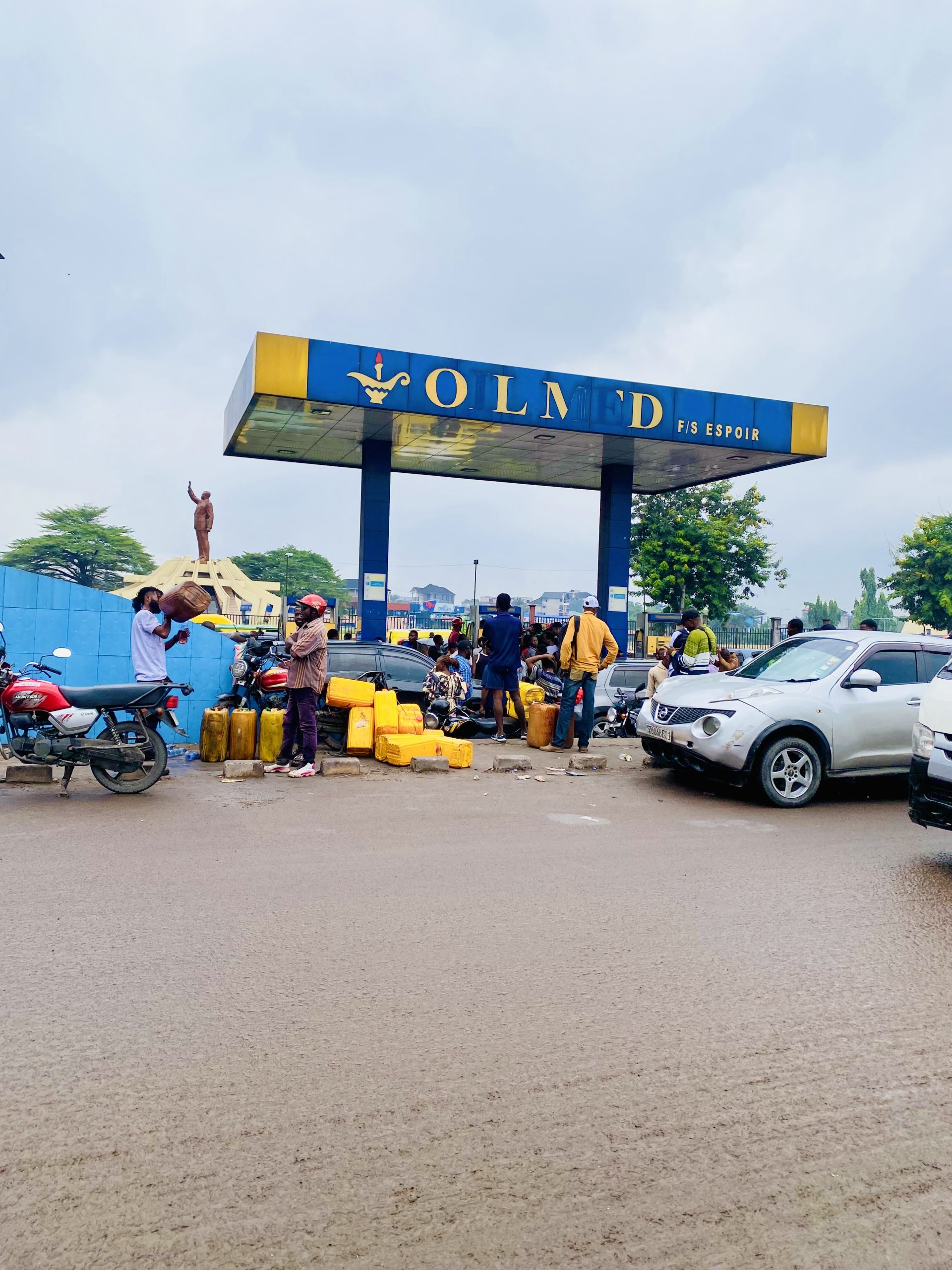 pénurie de carburant à Kinshasa: La population sous pression .