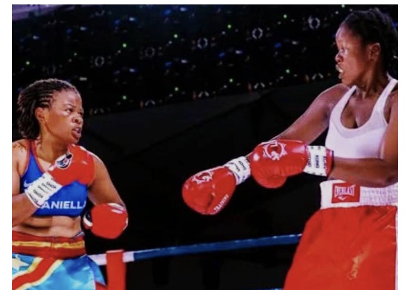 Boxe : la Congolaise Daniella Muleketsi signe le premier K.-O. de sa carrière en dominant l’Ougandaise Martha Akinyi.