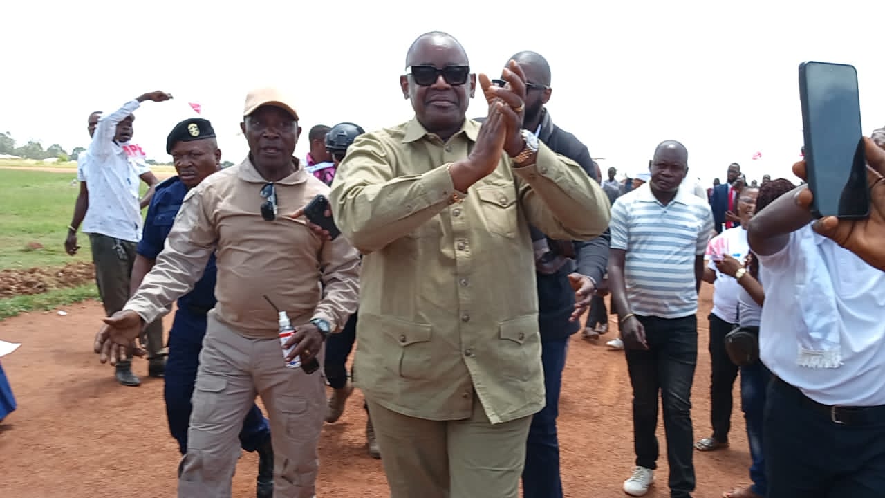 Ituri : après le passage du ministre Louis Watum à Aru, le secteur de Ndo salue l’initiative mais pose des conditions