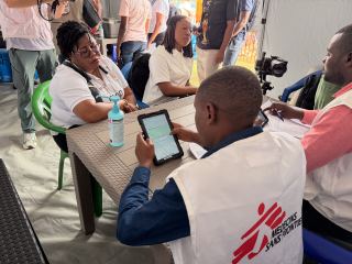 Ebola en RDC : MSF lance « Bravo », une vaste étude sur la vaccination des soignants de première ligne
